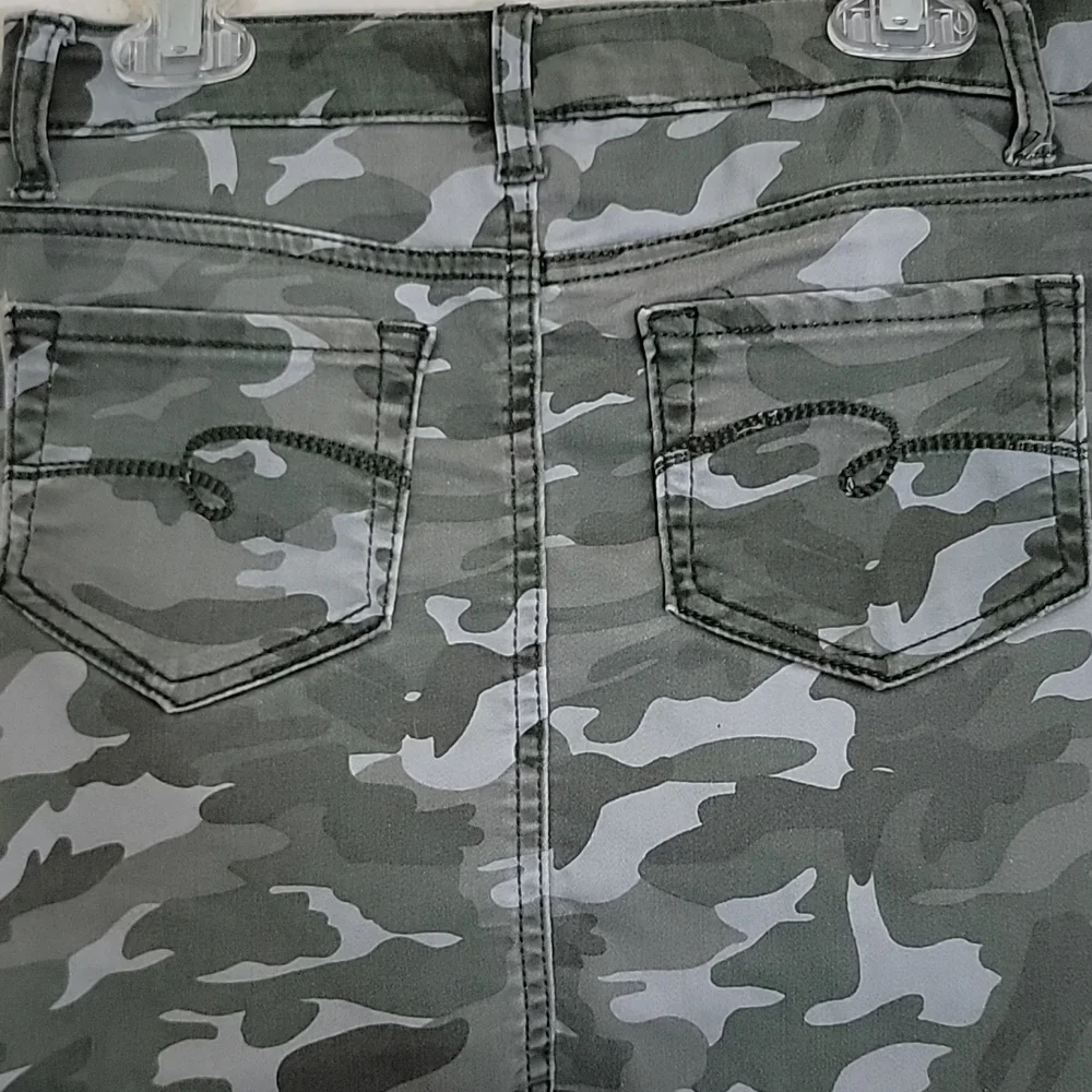 Justice Distressed Raw Edge Camo Skorts 10
